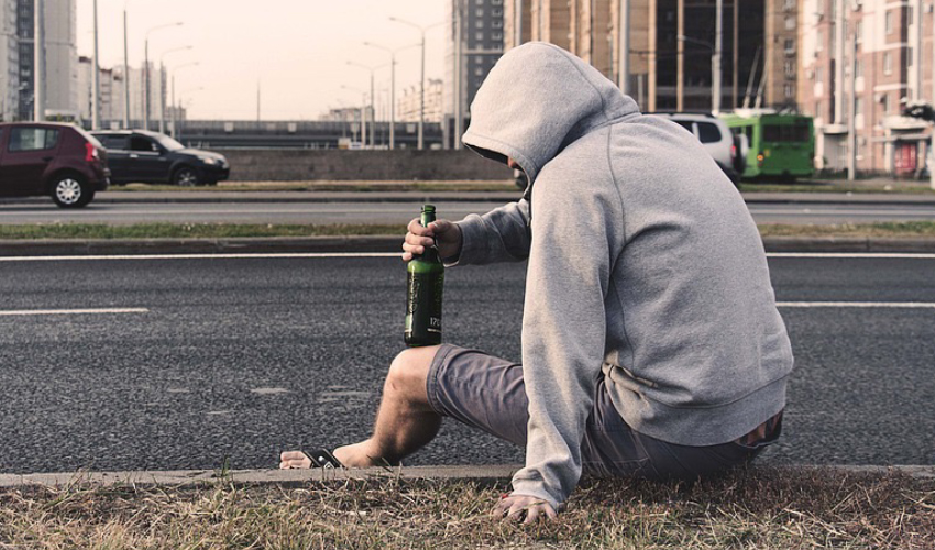 SIGNS of Alcohol Addiction
